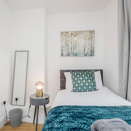 Modern Cosy London Flat By Damask Homes Ilford Ngoại thất bức ảnh