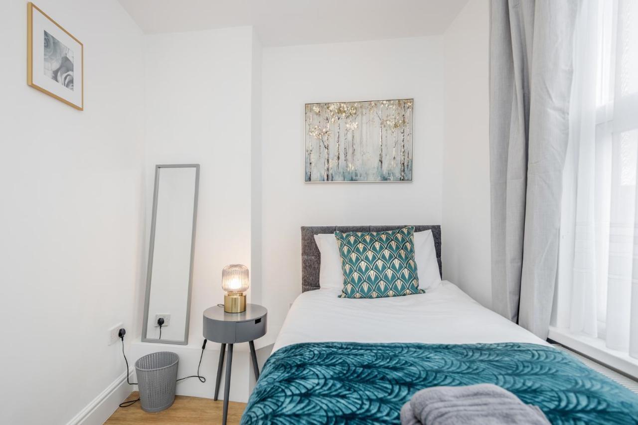 Modern Cosy London Flat By Damask Homes Ilford Ngoại thất bức ảnh
