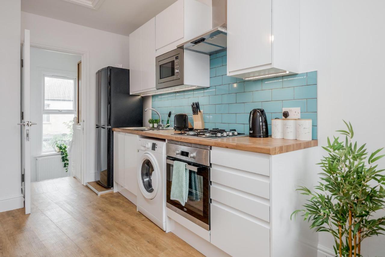 Modern Cosy London Flat By Damask Homes Ilford Ngoại thất bức ảnh