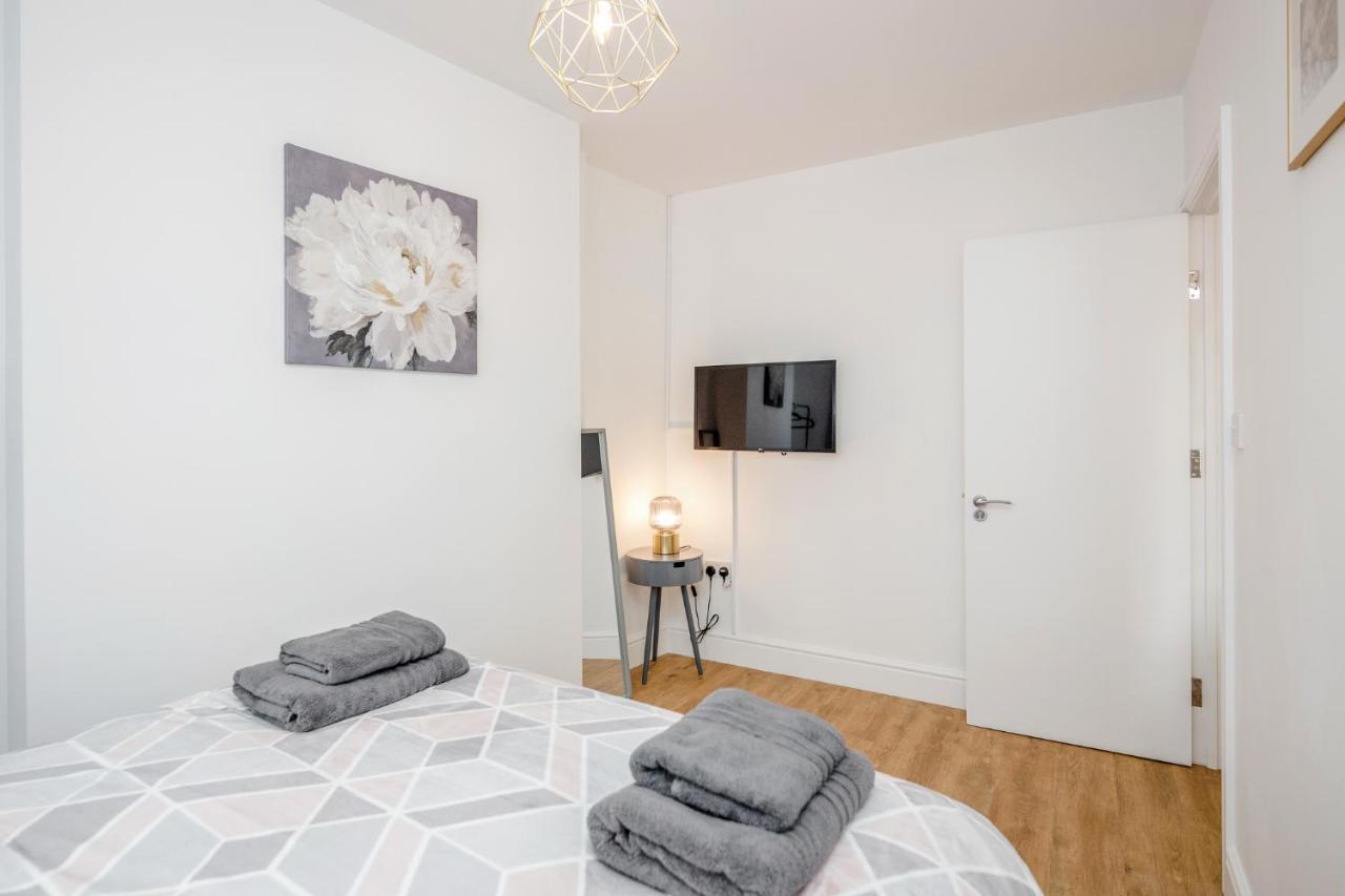 Modern Cosy London Flat By Damask Homes Ilford Ngoại thất bức ảnh